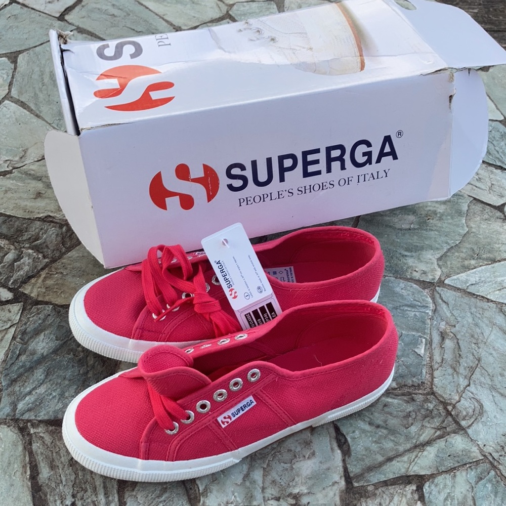 Superga classic sneakers (trendy Barbie pink colour)